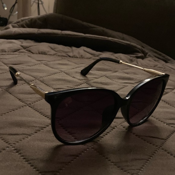 🎉Birthday Sale Week🎉 Gucci Sunglasses - Picture 6 of 7